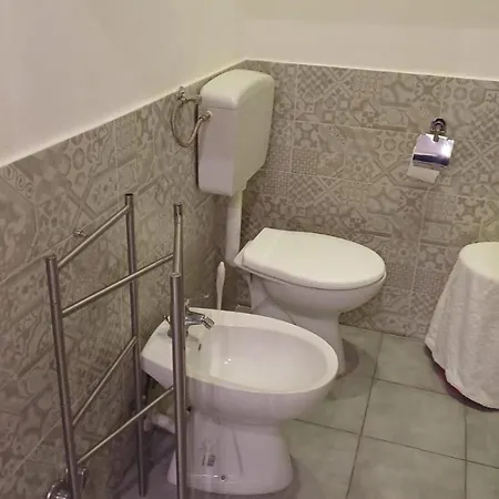 Beb Chiaia Bed & Breakfast 3*
